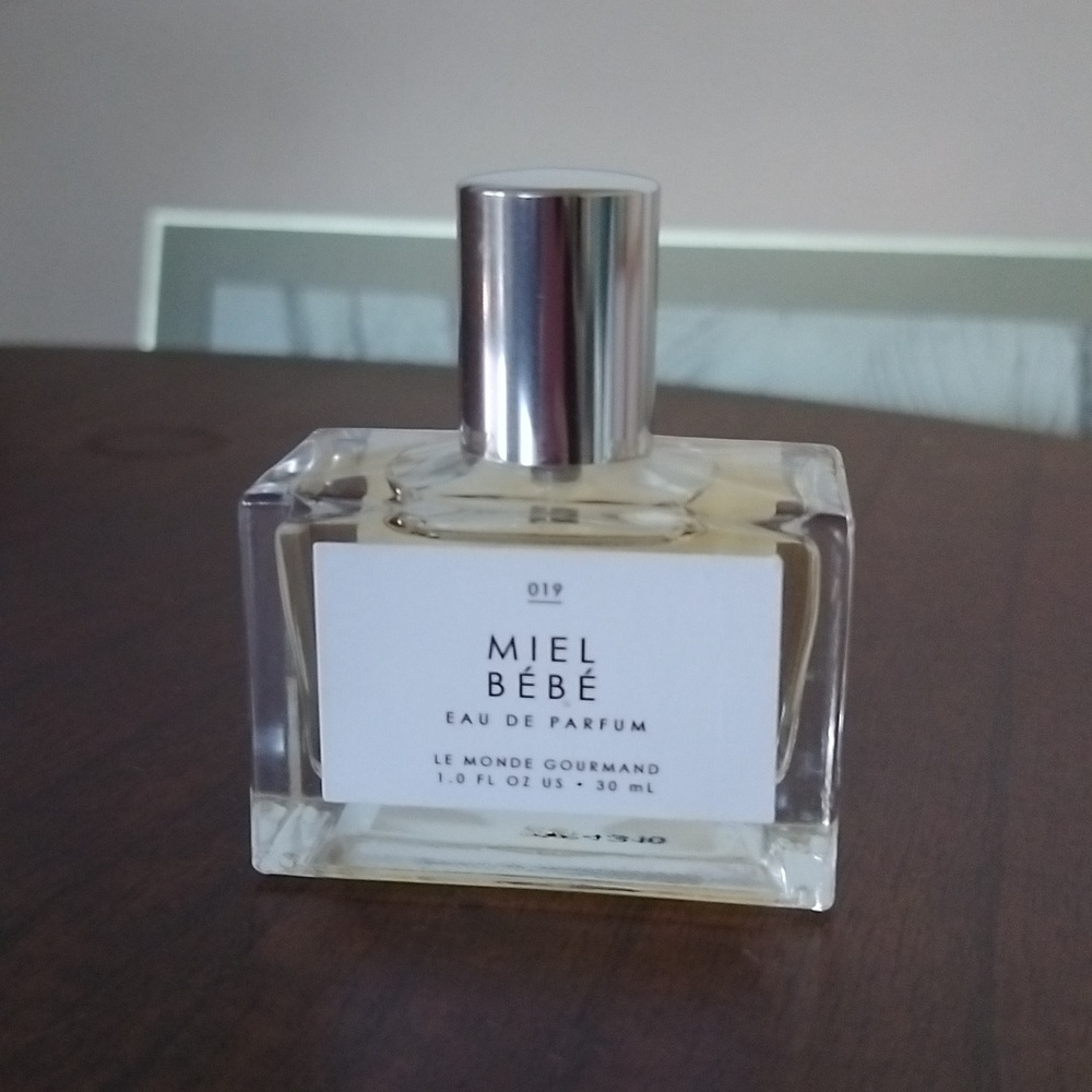 Full Bottle 1.0 Floz MIEL BÉBÉ Perfume